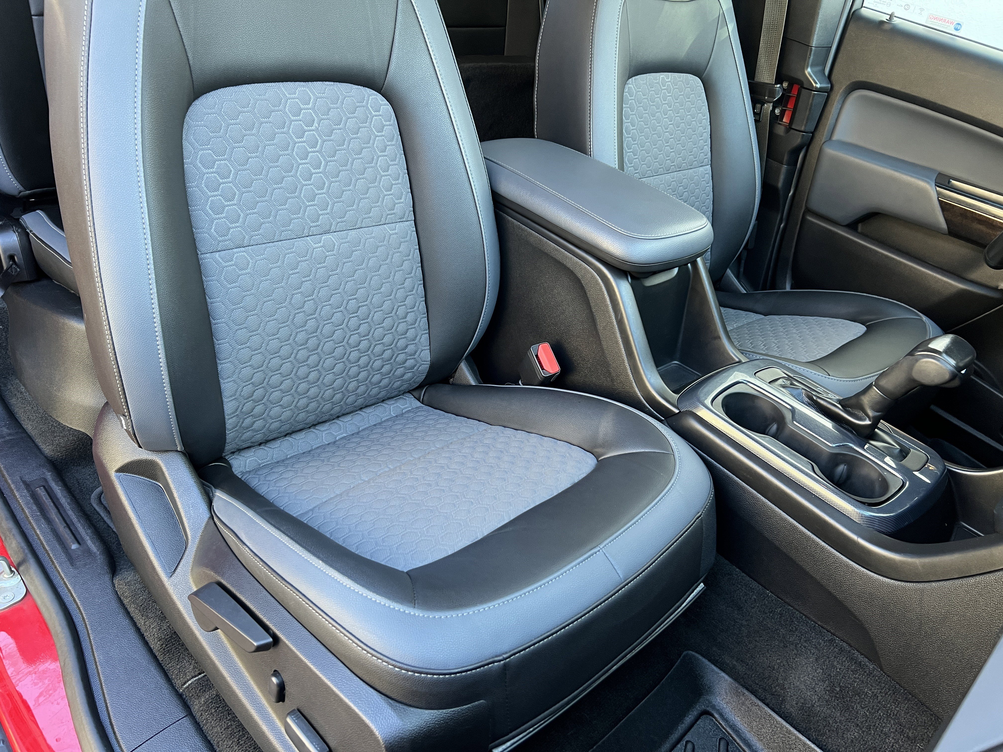 Used 2018 Chevrolet Colorado Z71 image 21