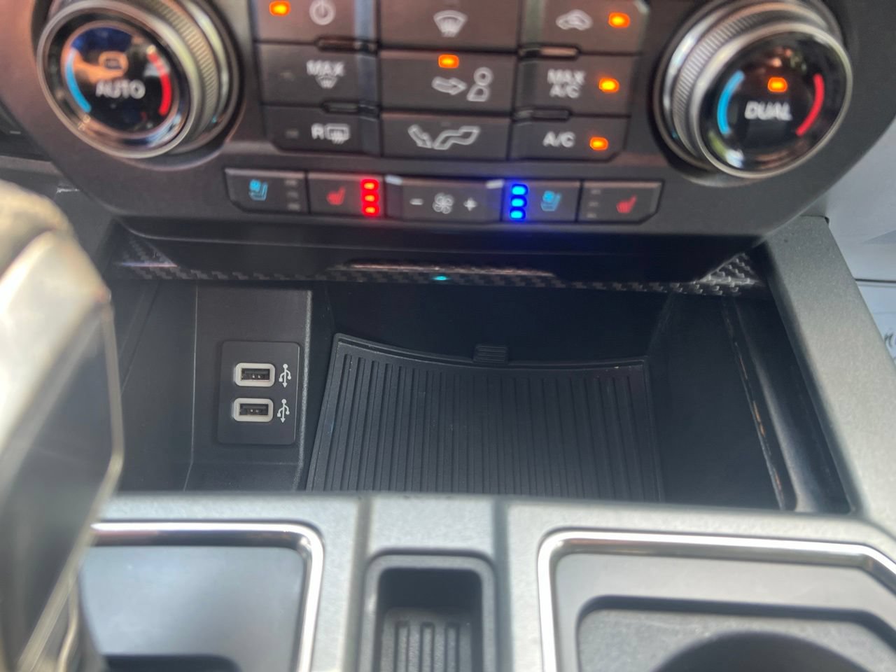 Used 2019 Ford F150 Raptor w/ Equipment Group 802A Luxury AWD/4WD image 29