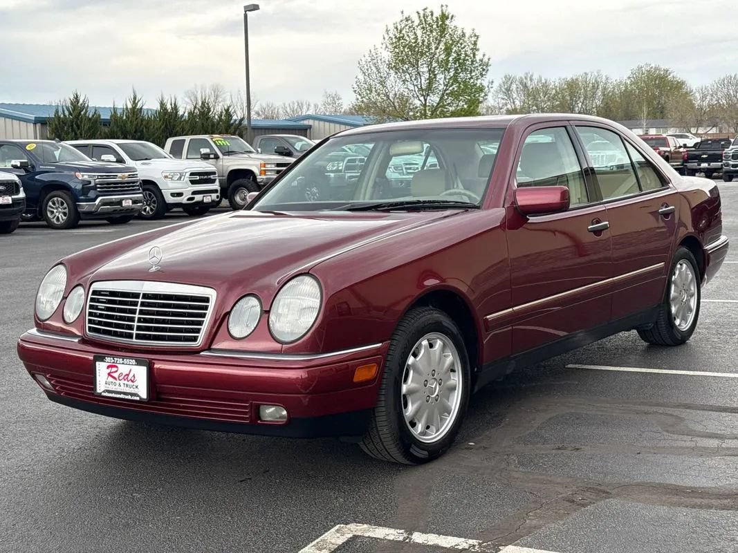 Used 1999 Mercedes-Benz E 320 Sedan image 31