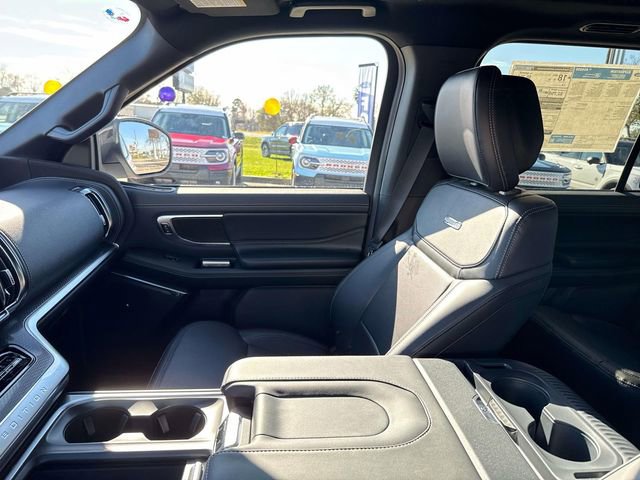 New 2026 Ford Expedition Platinum w/ Stealth Performance Package AWD/4WD image 18