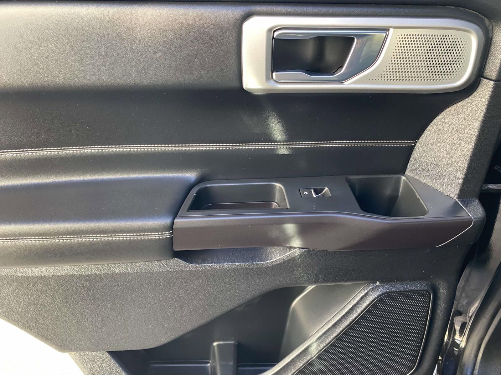 Used 2020 Ford Explorer ST w/ Premium Technology Package image 15