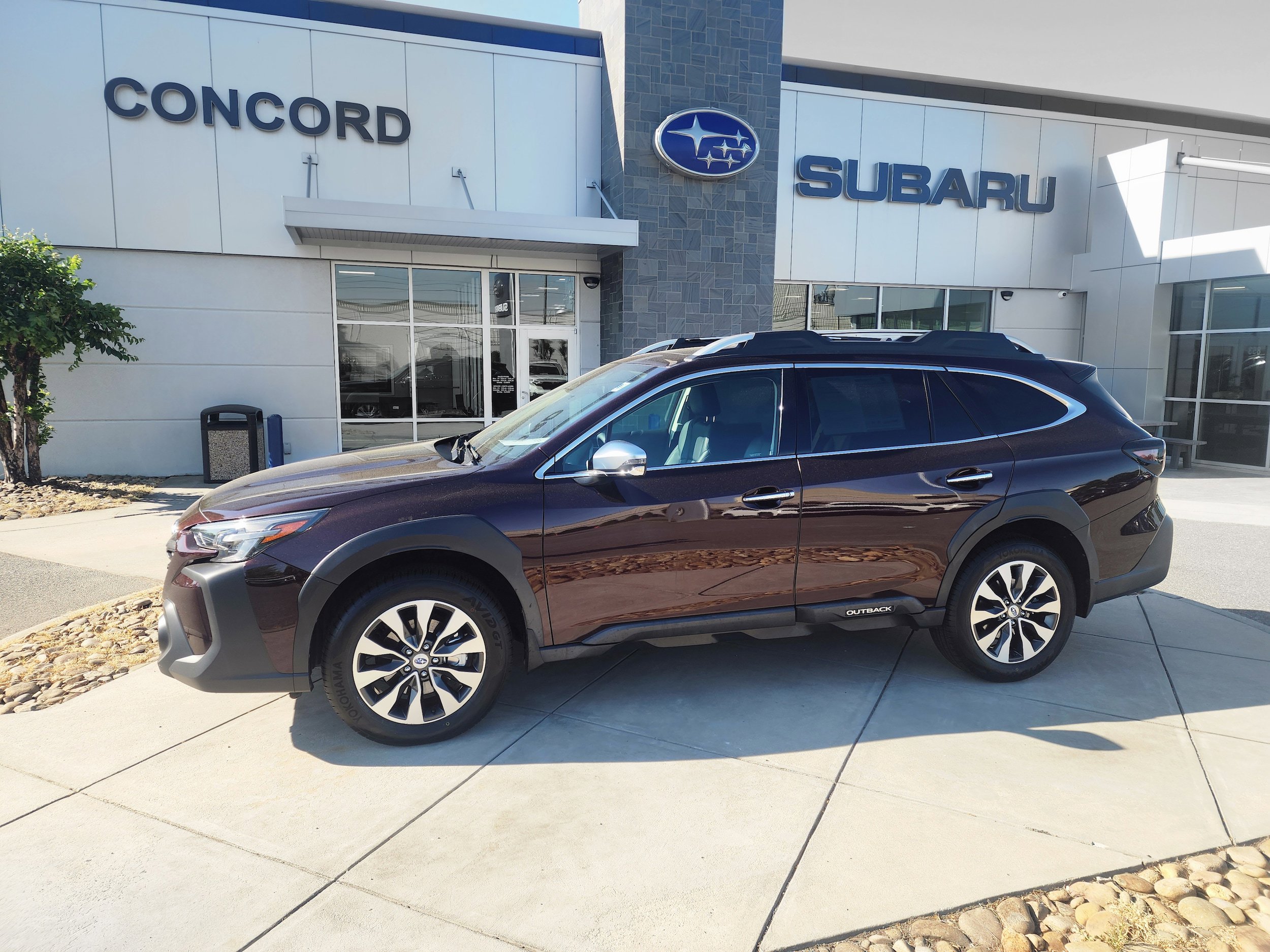Certified 2023 Subaru Outback Touring w/ Popular Package #2 AWD/4WD image 1
