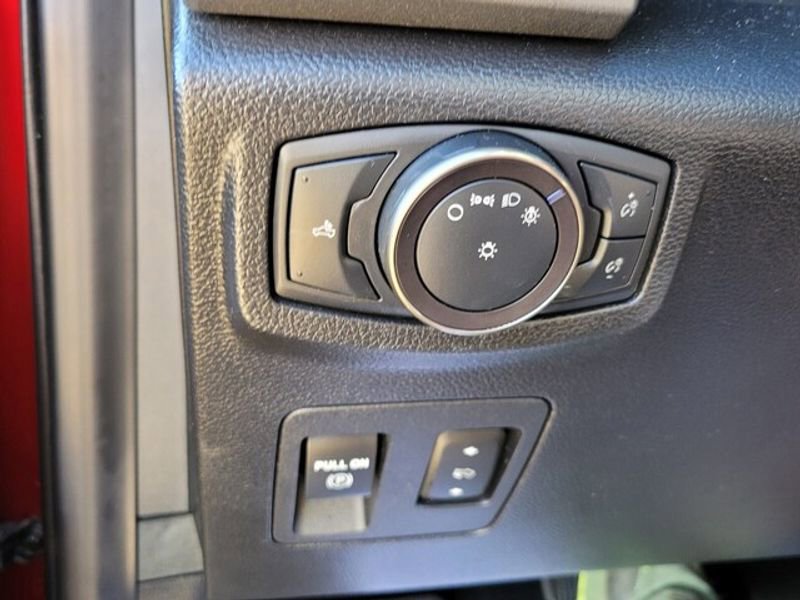 Used 2019 Ford F150 Raptor w/ Equipment Group 802A Luxury image 29