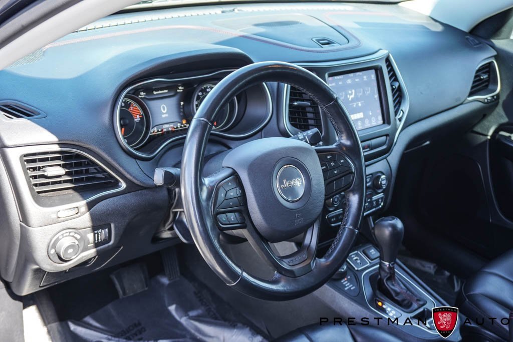 Used 2019 Jeep Cherokee Trailhawk w/ Cold Weather Group image 26