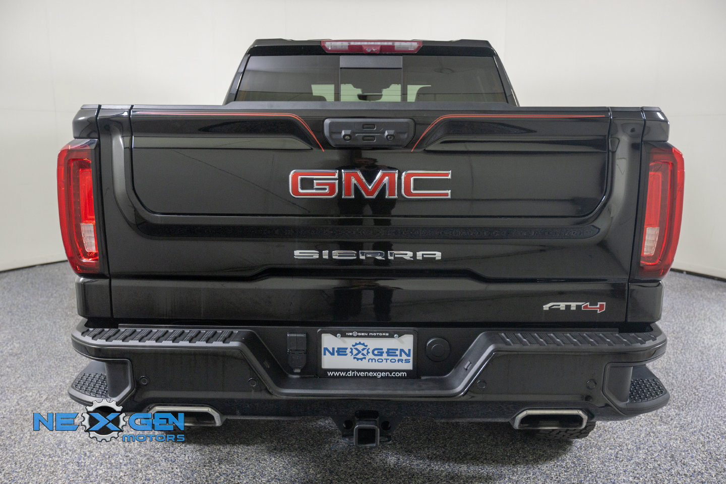 Used 2022 GMC Sierra 1500 AT4 w/ AT4 Premium Package AWD/4WD image 35