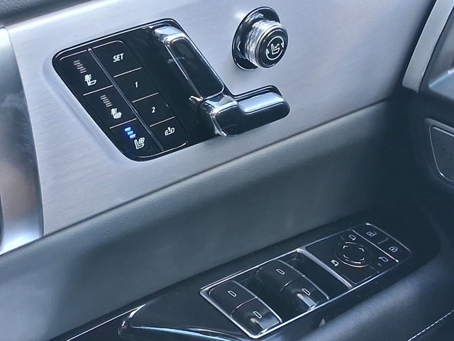 New 2026 Cadillac Vistiq Sport w/ LPO, Floor Liner Package image 21