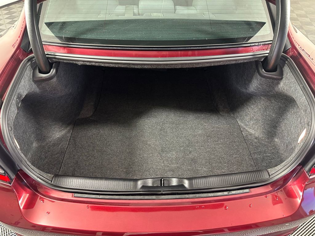 Used 2020 Dodge Charger SXT RWD image 6