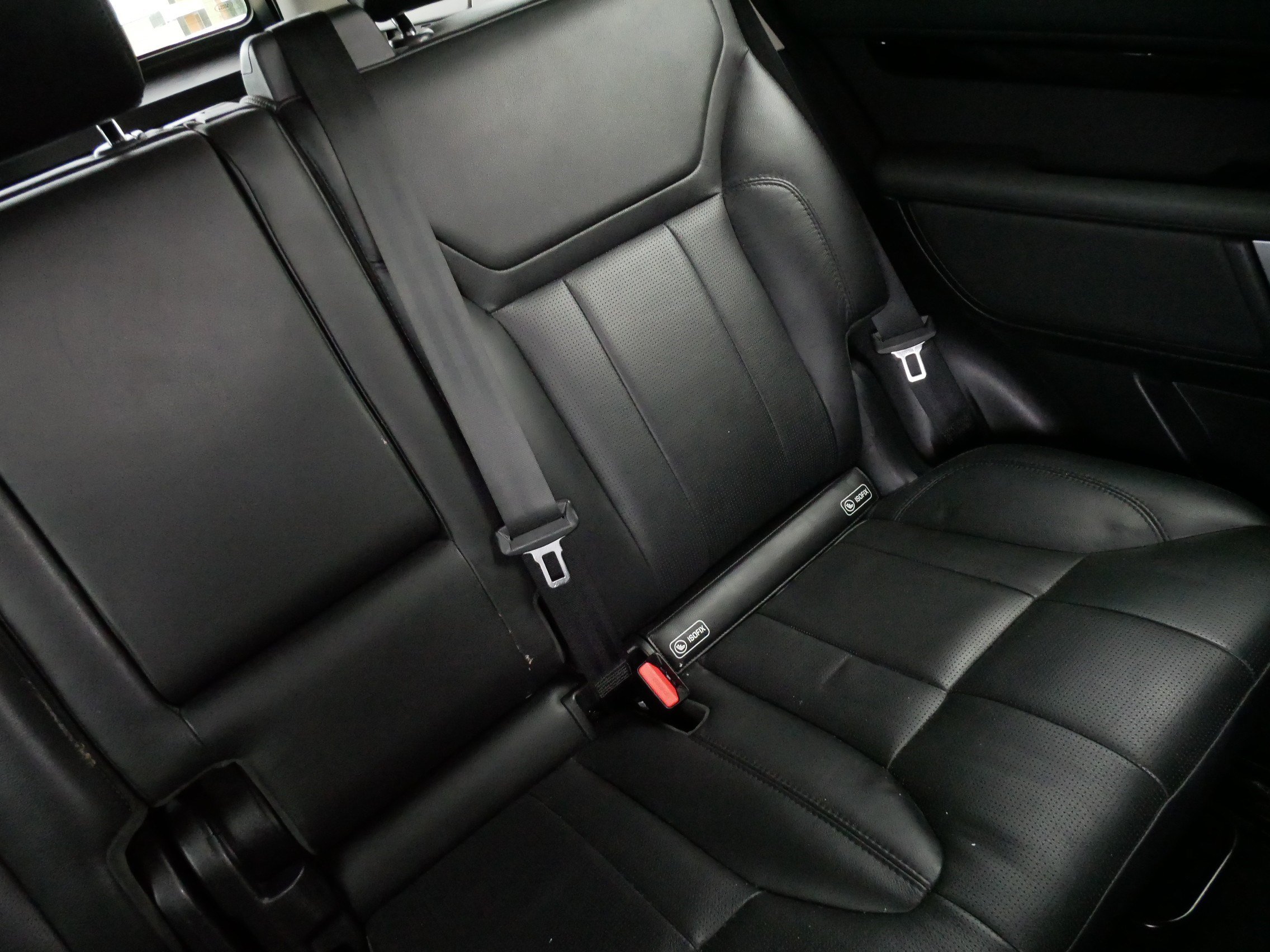 Used 2020 Land Rover Discovery SE AWD/4WD image 14