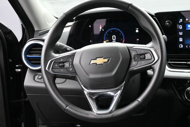 Used 2025 Chevrolet Trax LT w/ LT Convenience Package FWD image 14