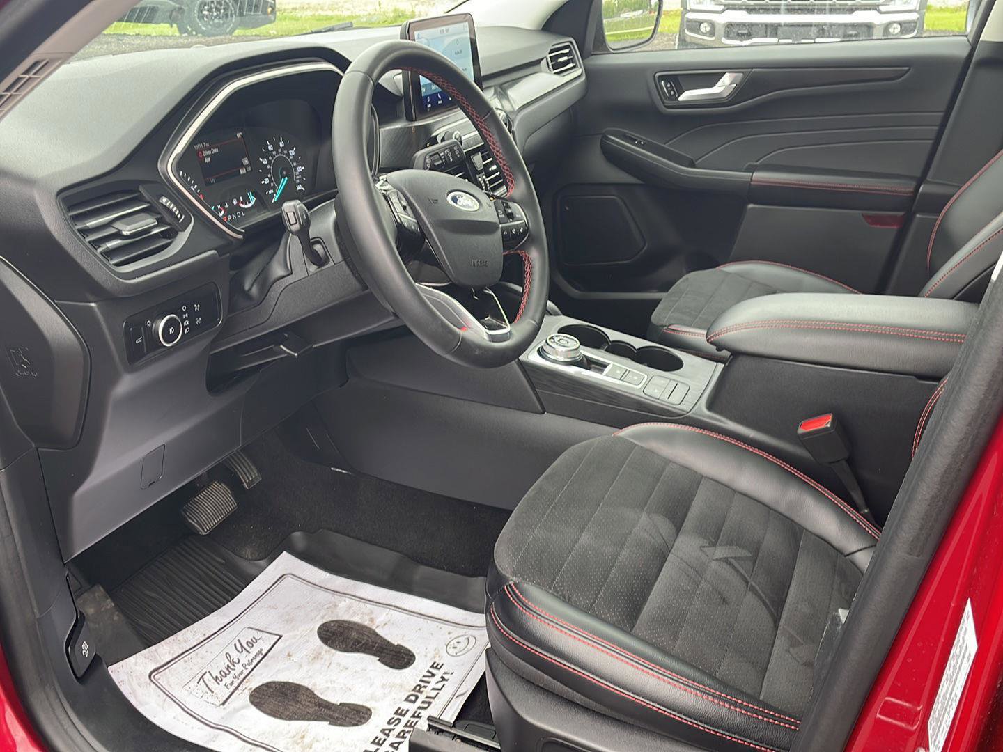 Used 2022 Ford Escape SEL w/ SEL Stealth AWD Package image 9