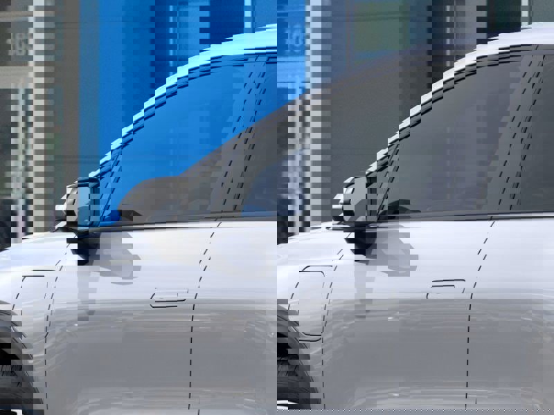 New 2026 Chevrolet Equinox EV LT image 12