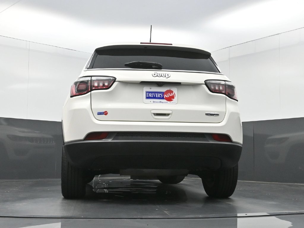 Used 2019 Jeep Compass Latitude w/ Popular Equipment Group FWD image 24