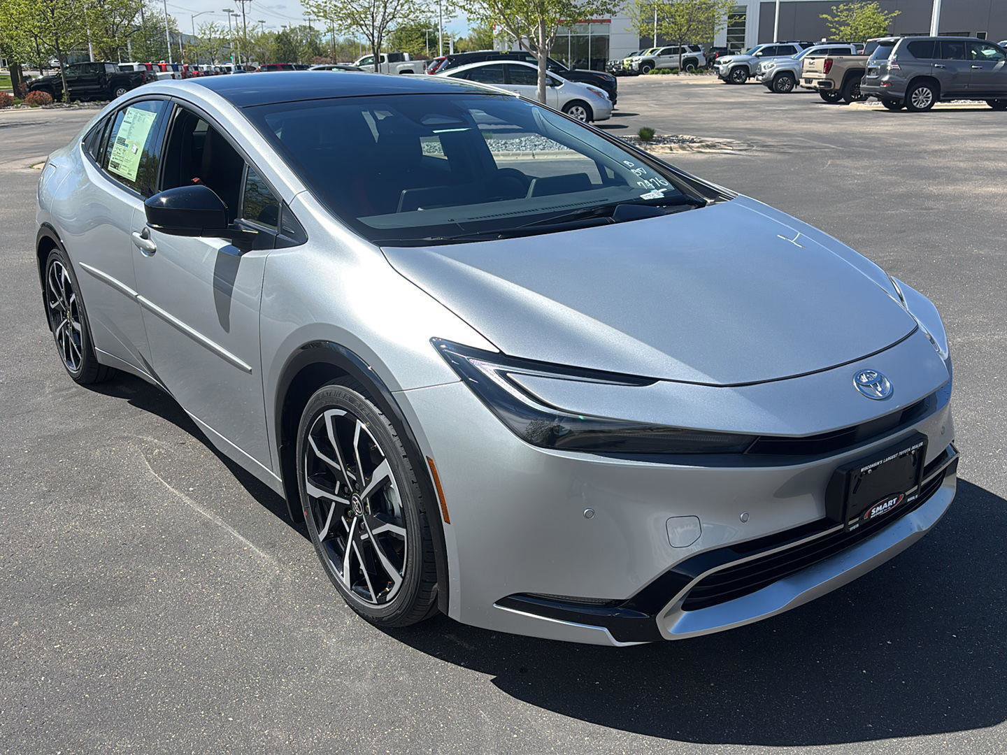 New 2026 Toyota Prius Plug-In Hybrid FWD image 6
