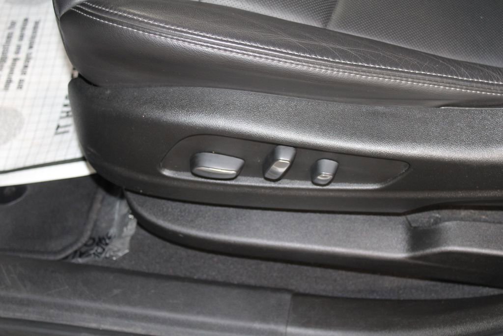 Used 2024 Cadillac XT6 Premium Luxury image 24