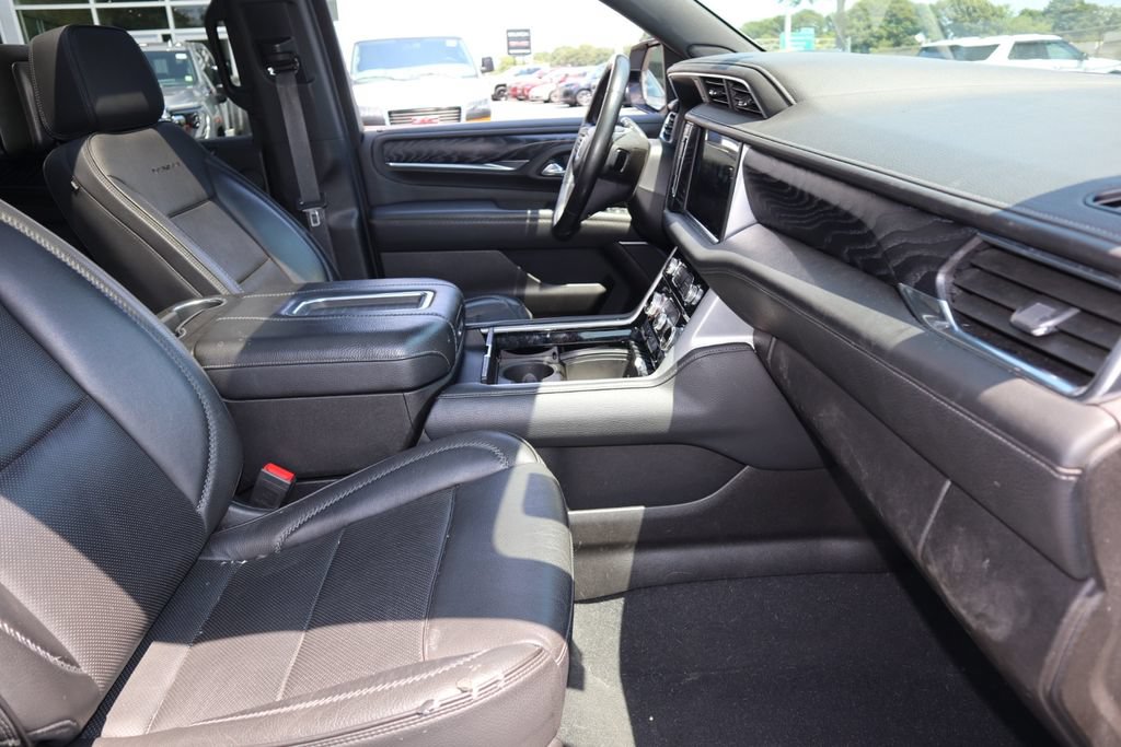 Used 2021 GMC Yukon Denali w/ Denali Ultimate Package AWD/4WD image 27