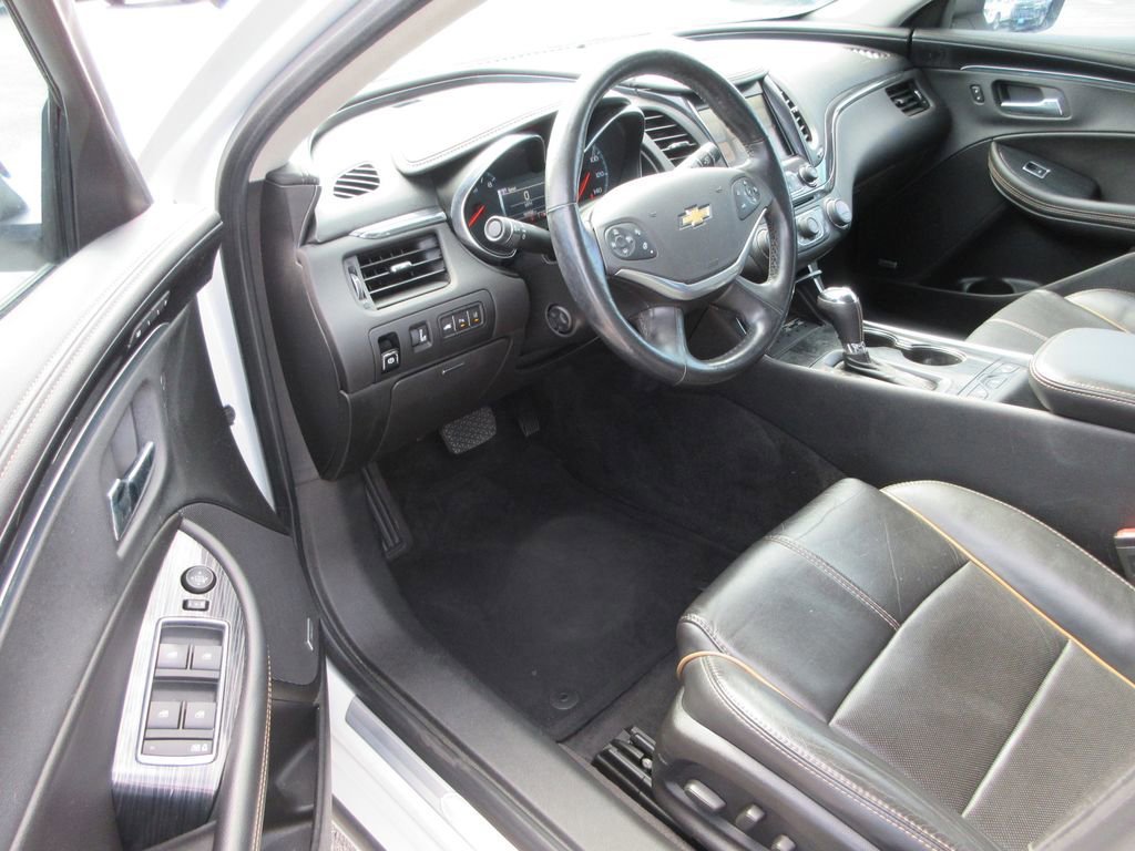 Used 2016 Chevrolet Impala LTZ w/ Enhanced Convenience Package image 10