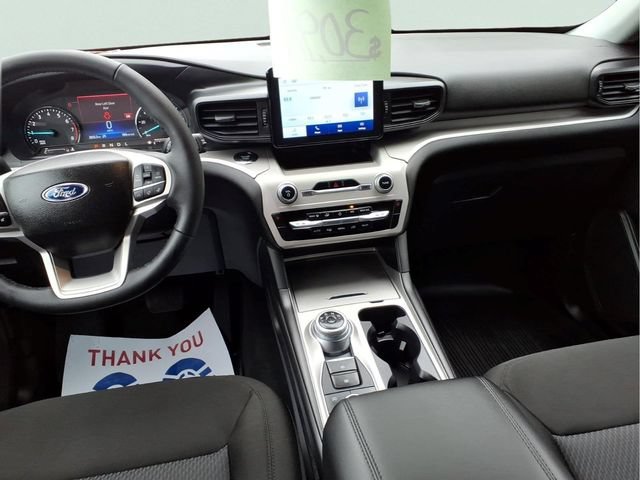 Used 2023 Ford Explorer XLT AWD/4WD image 11