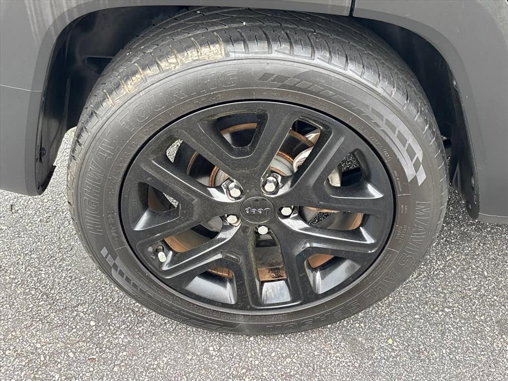 Used 2017 Jeep Renegade Altitude image 8