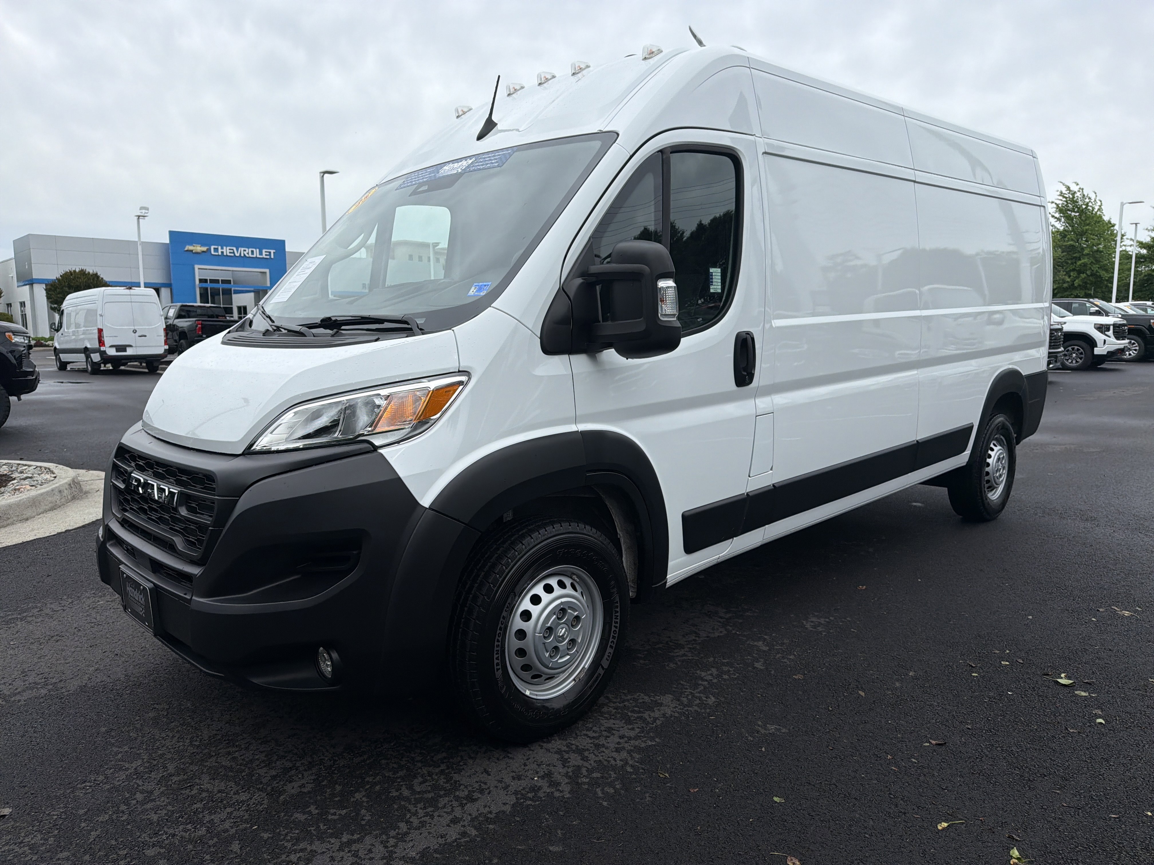 Used 2025 RAM ProMaster 2500 w/ Convenience Group FWD image 5