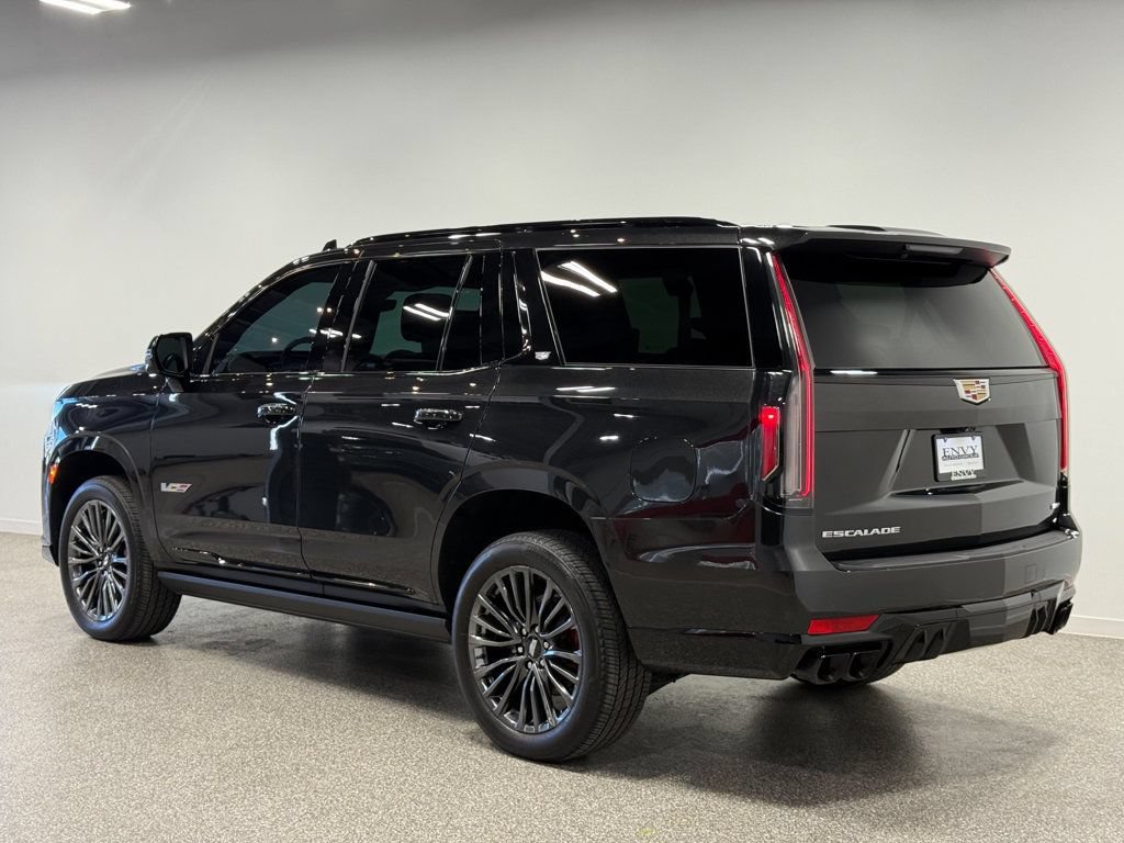 Used 2024 Cadillac Escalade V w/ Heavy-Duty Trailer Package AWD/4WD image 35