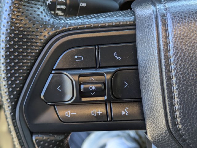 Used 2024 Toyota Tacoma SR5 AWD/4WD image 18