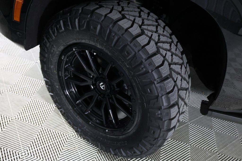 Used 2025 GMC Yukon AT4 Ultimate w/ LPO, Illumination Package image 48