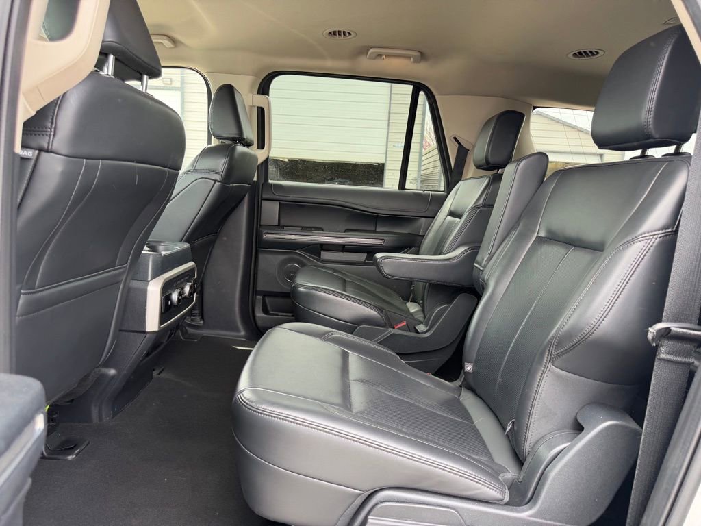 Used 2024 Ford Expedition Max XLT image 14