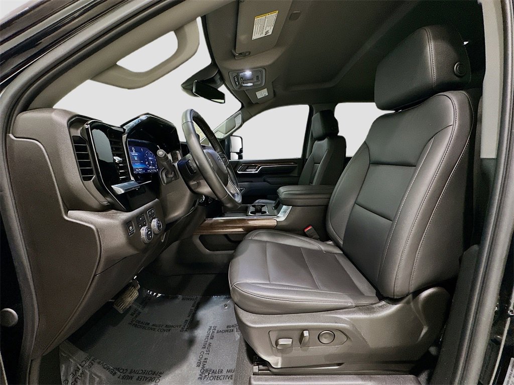 Used 2025 Chevrolet Silverado 2500 LT w/ Trail Boss Package image 21