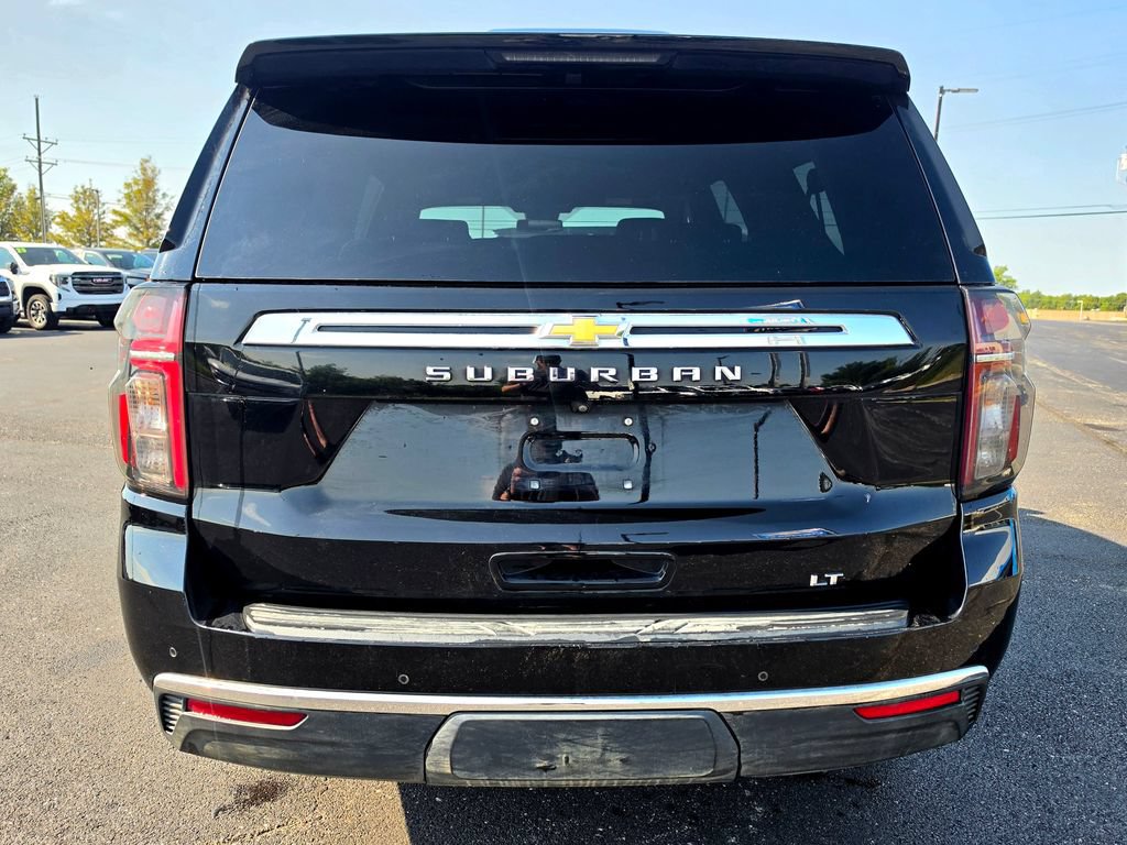 Used 2024 Chevrolet Suburban LT AWD/4WD image 5