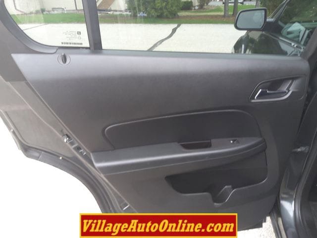Used 2017 Chevrolet Equinox LT FWD image 25