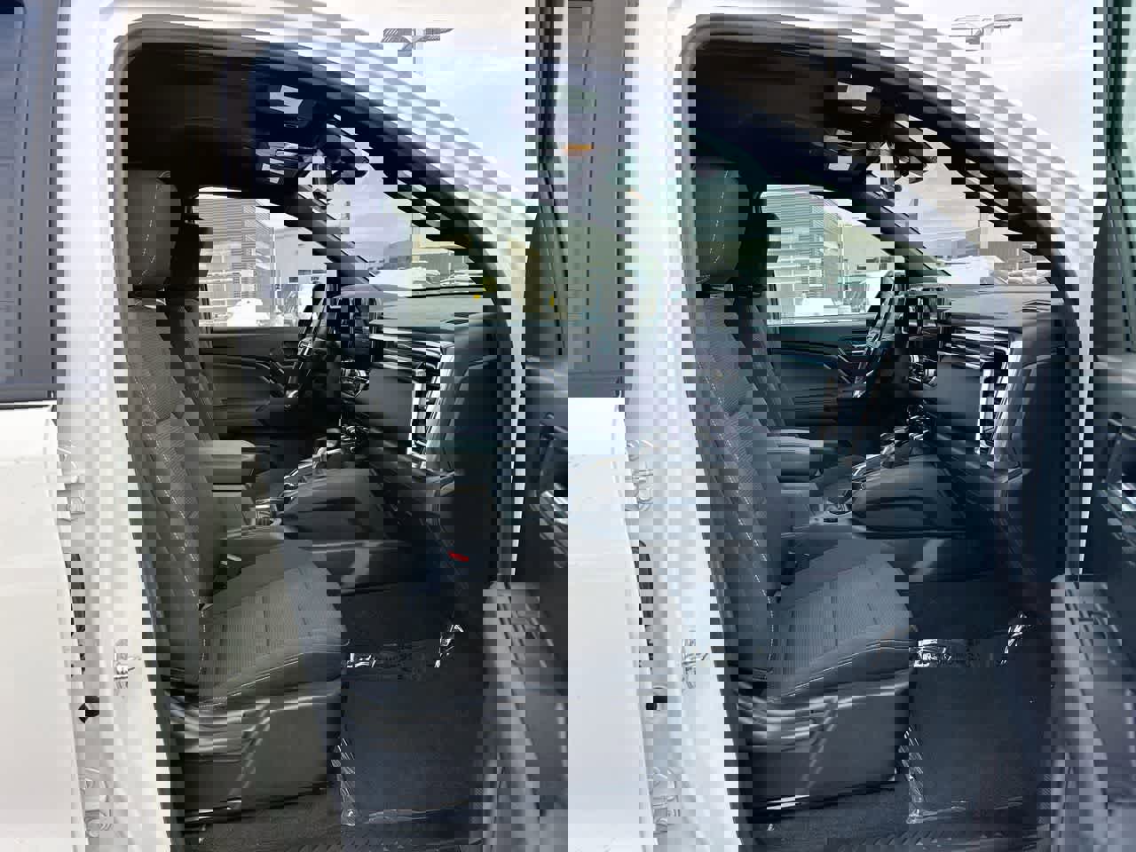 Used 2024 GMC Canyon Elevation w/ Convenience Package image 26