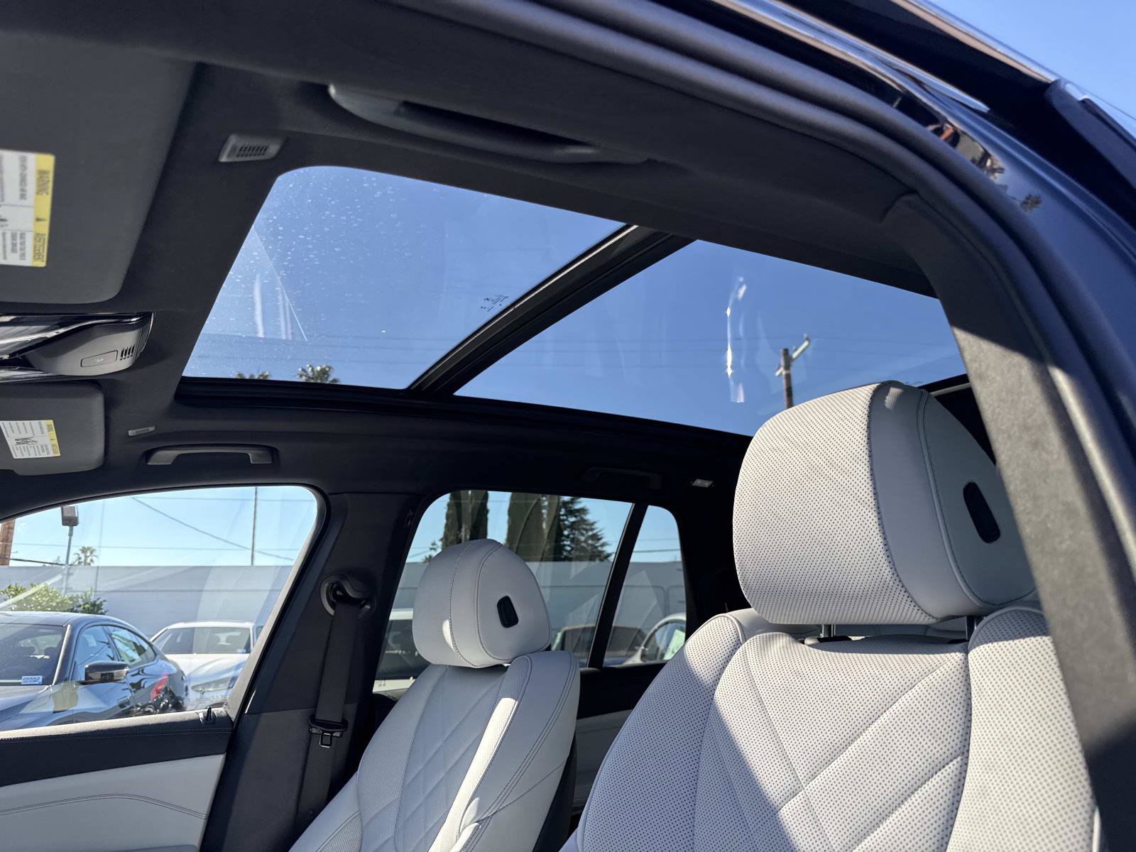 Used 2026 BMW X5 sDrive40i w/ Premium Package RWD image 15