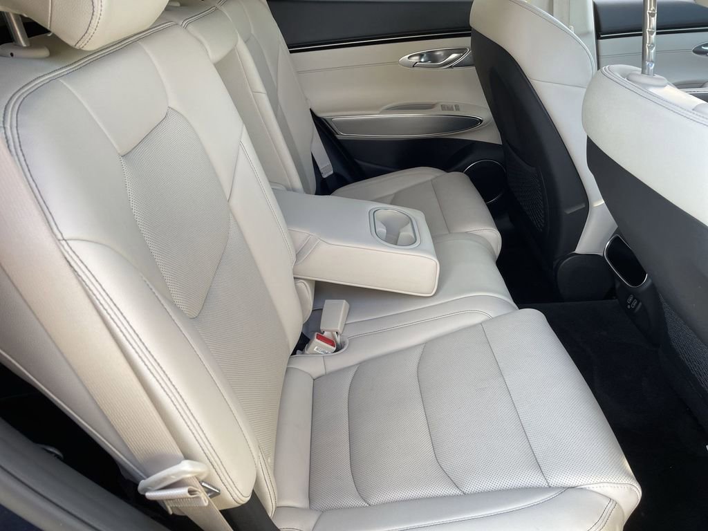 Used 2022 Genesis GV70 2.5T w/ Select Package image 26