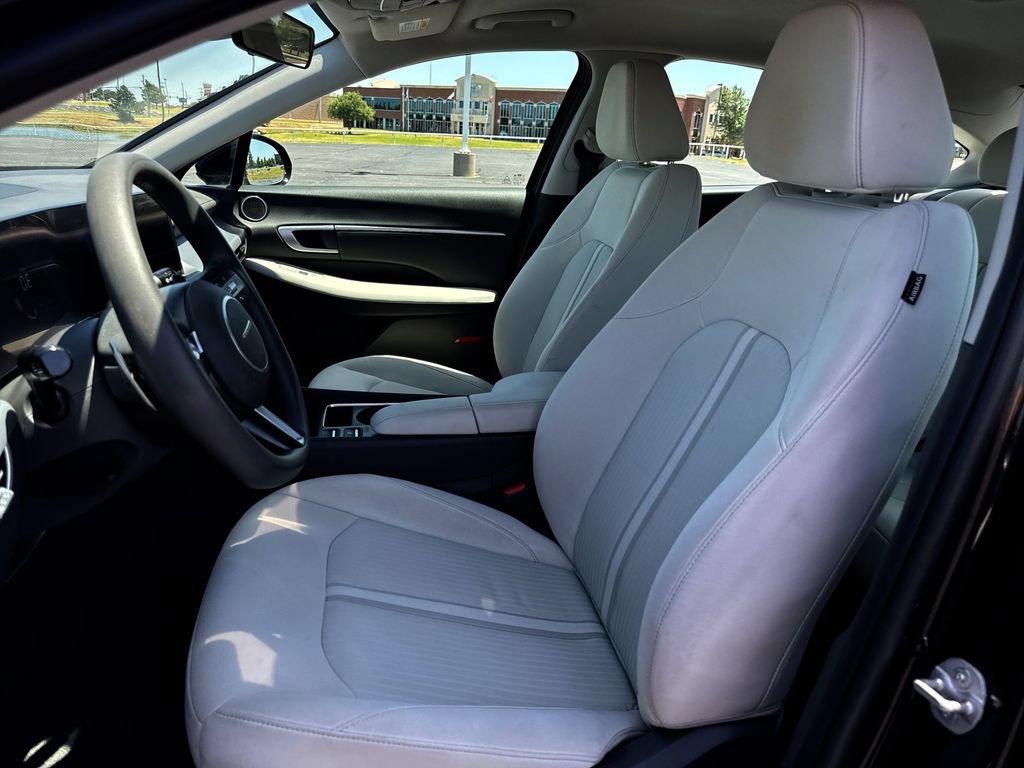 Used 2025 Hyundai Sonata SEL FWD image 11