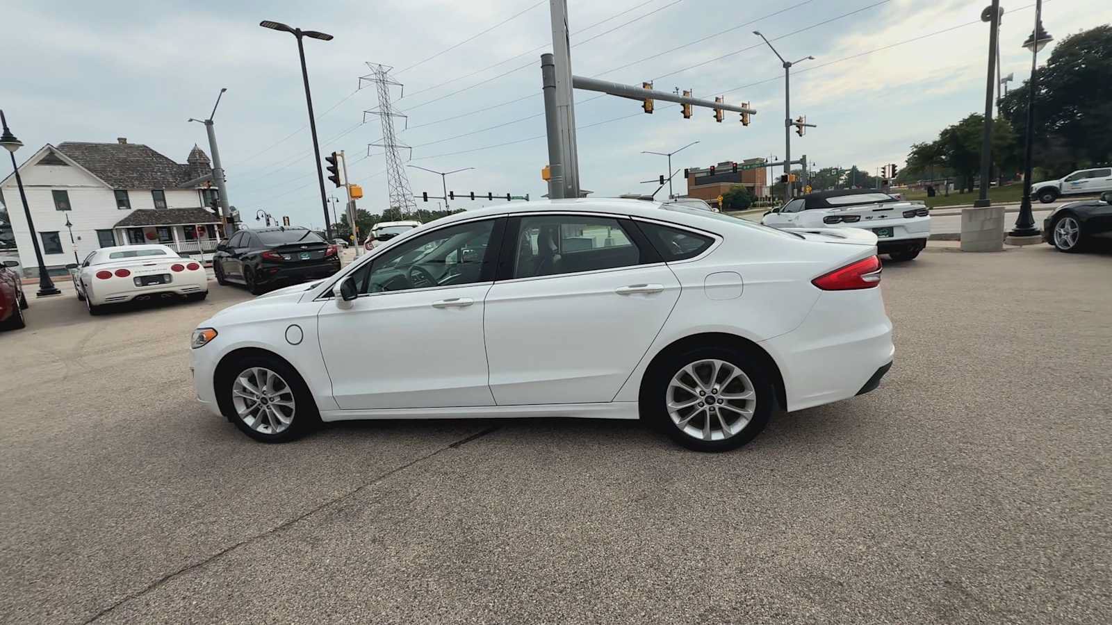Used 2019 Ford Fusion Energi Titanium FWD image 5