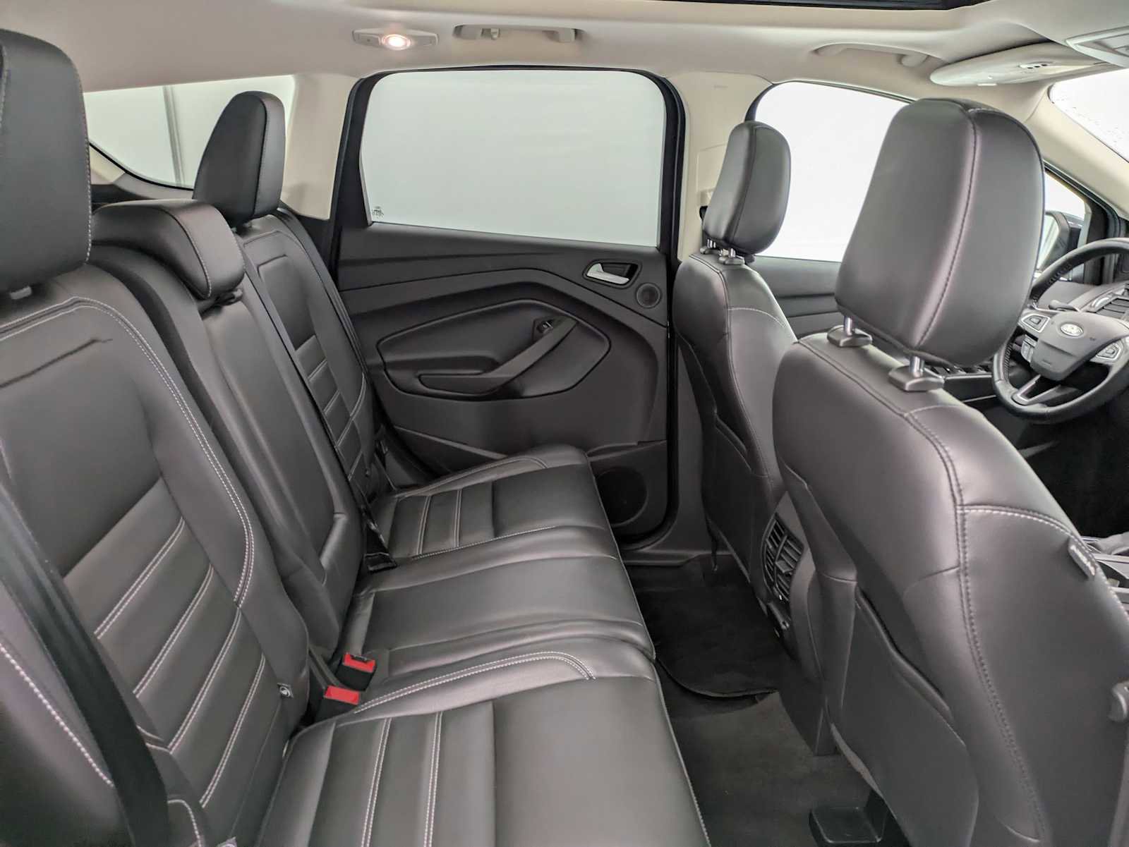 Used 2018 Ford Escape Titanium w/ Ford Safe & Smart Package image 22