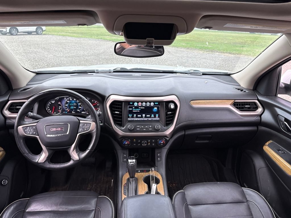 Used 2017 GMC Acadia Denali w/ Technology Package AWD/4WD image 20