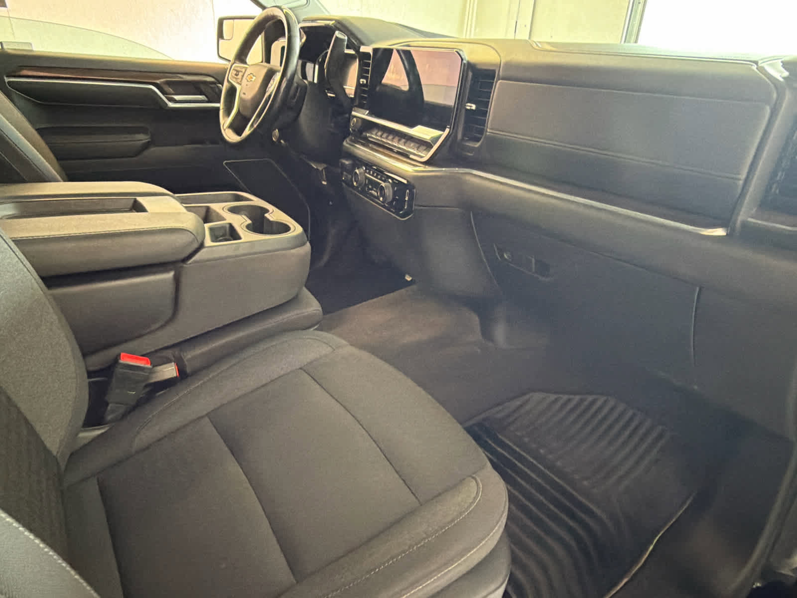 Used 2025 Chevrolet Silverado 1500 LT image 22
