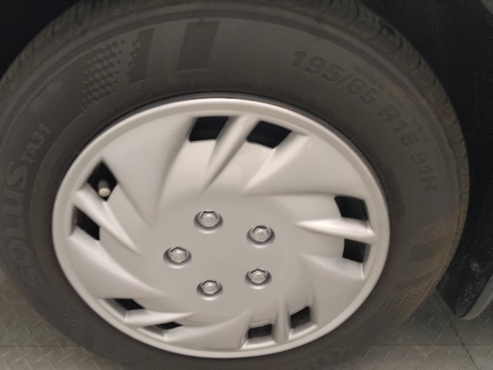 Used 2025 Nissan Versa S w/ Trunk Package image 31