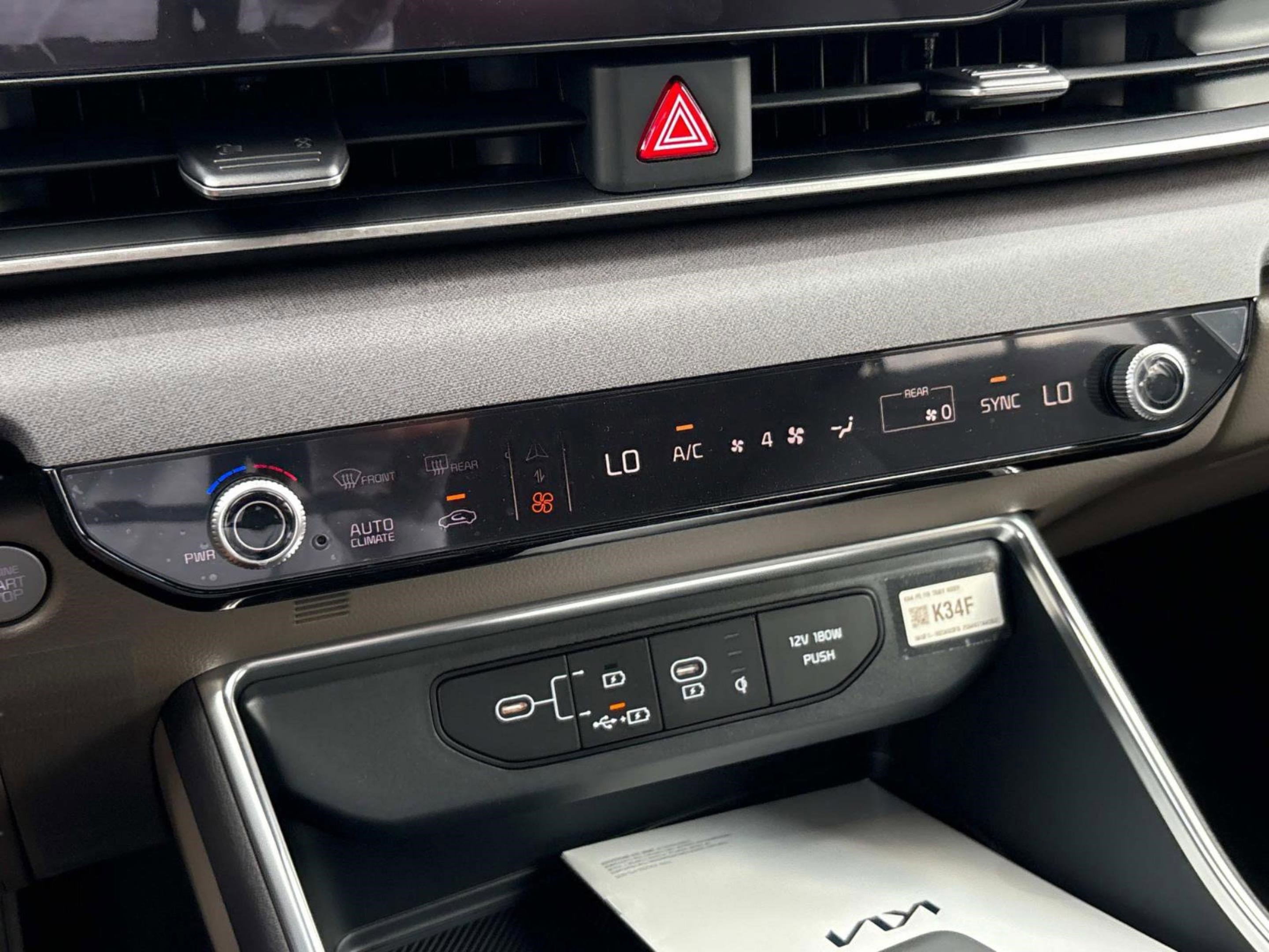 New 2026 Kia Carnival EX image 30