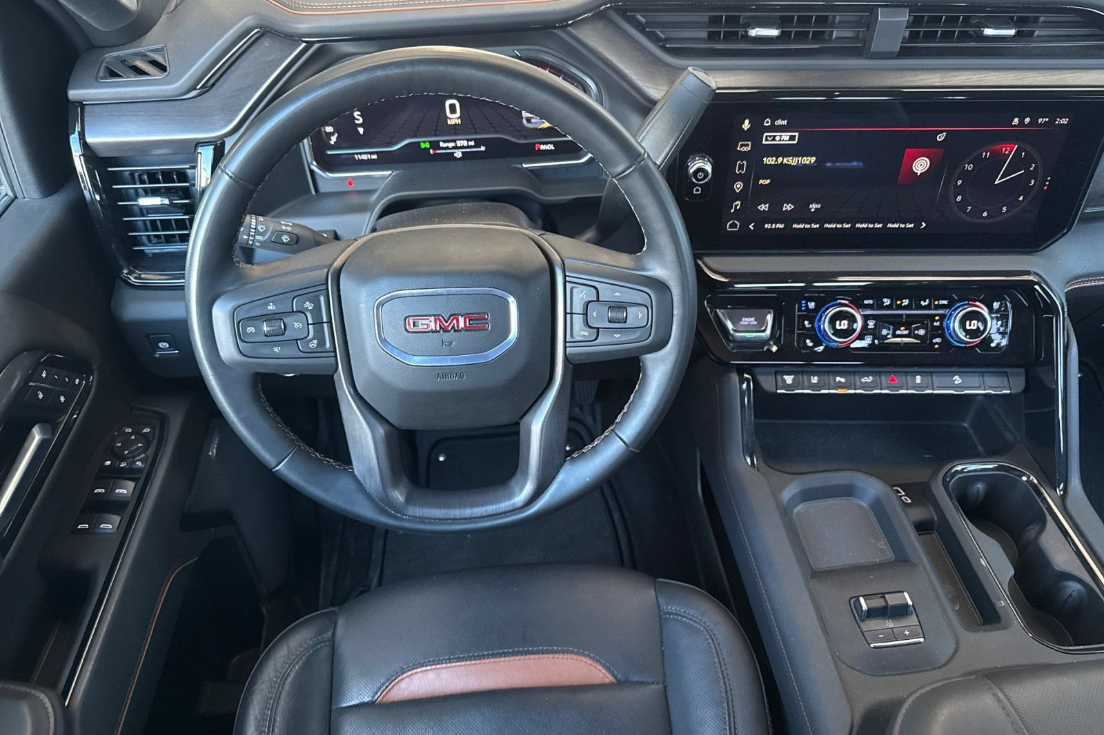 Used 2025 GMC Sierra 2500 AT4 w/ AT4 Premium Plus Package AWD/4WD image 15