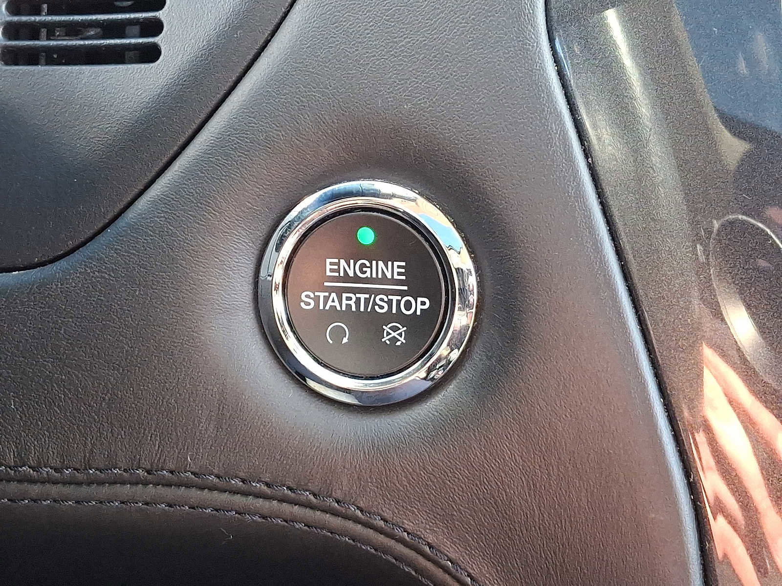 Certified 2018 Ford Explorer Platinum image 26