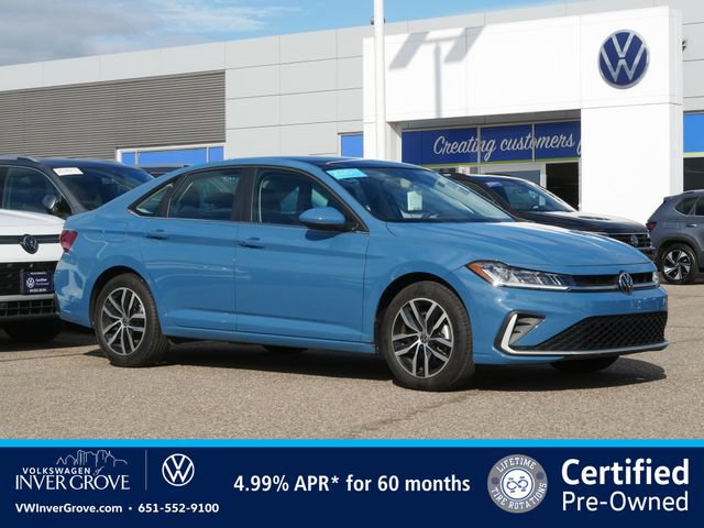 Certified 2025 Volkswagen Jetta SE