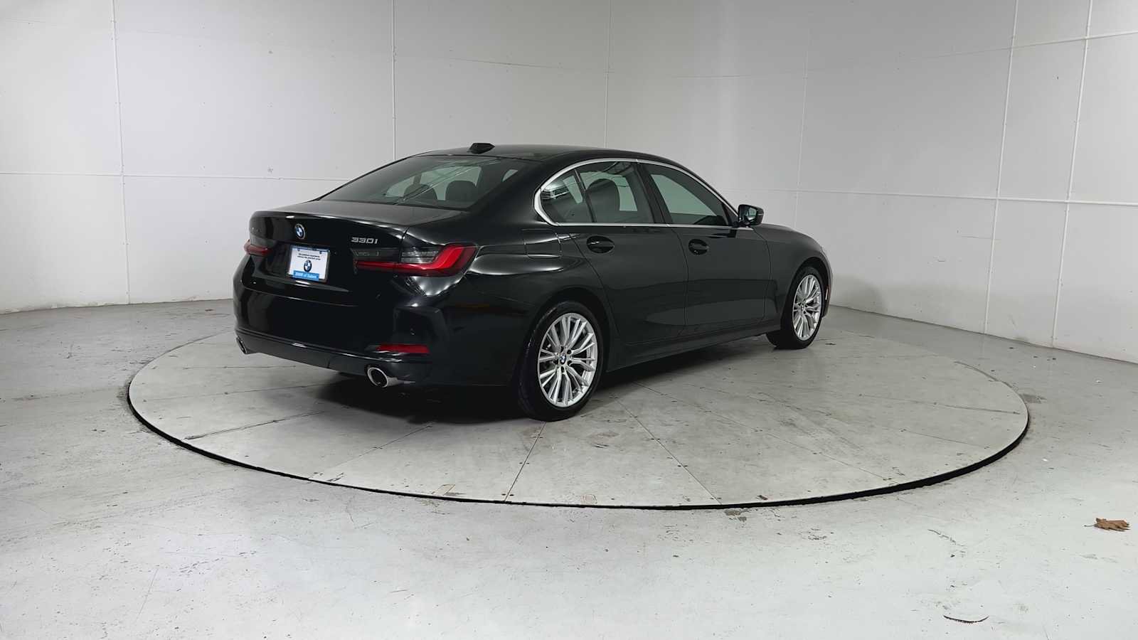 Used 2024 BMW 330i xDrive Sedan image 2