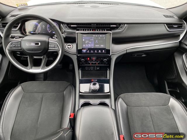 Certified 2024 Jeep Grand Cherokee Altitude image 9