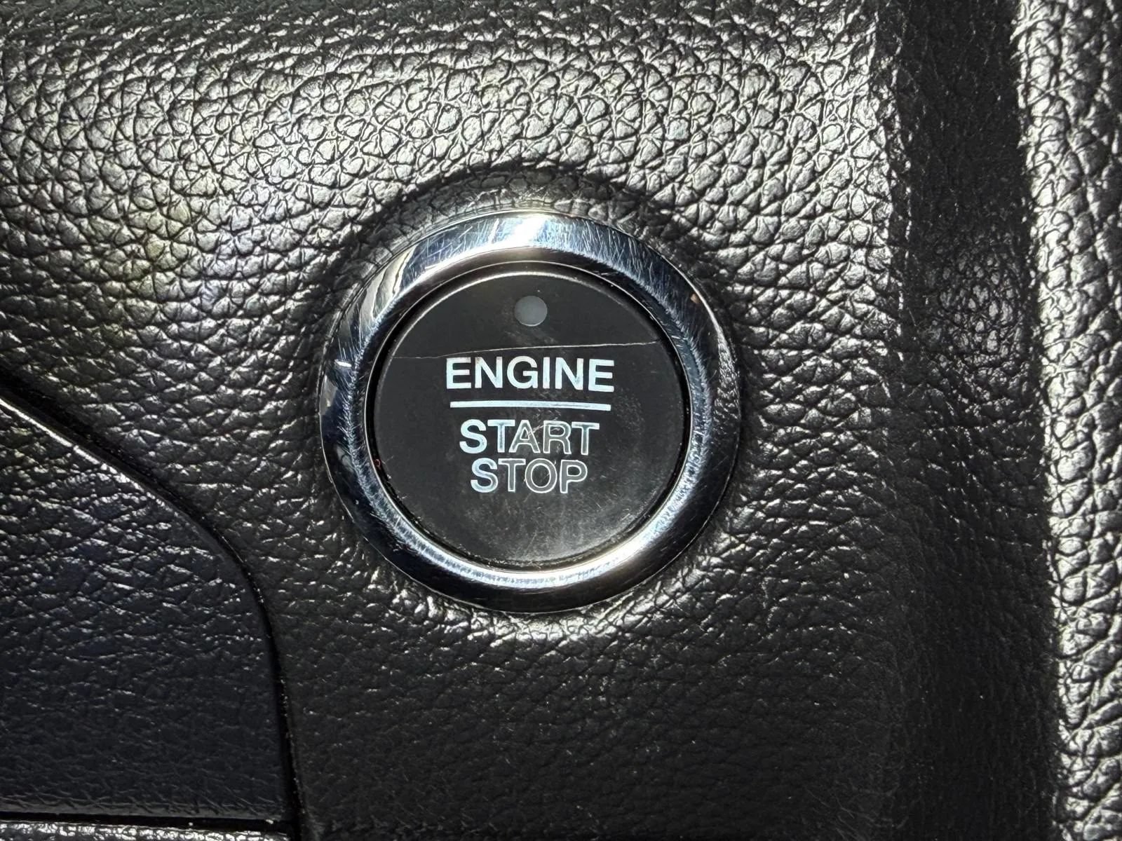 Used 2017 Lincoln Navigator L Select RWD image 36