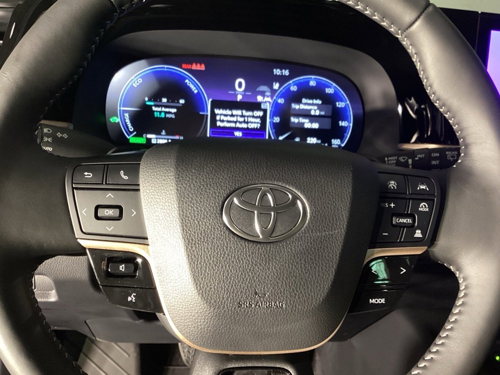 Used 2025 Toyota Crown Signia image 19