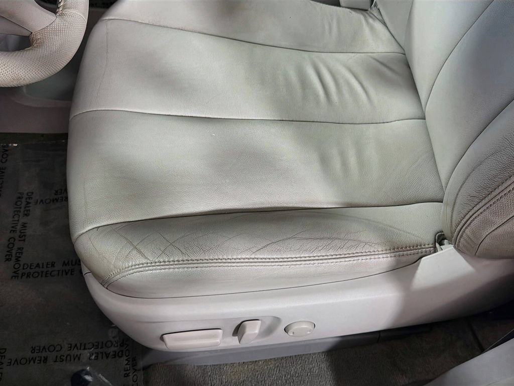 Used 2014 Toyota Sienna XLE FWD image 20