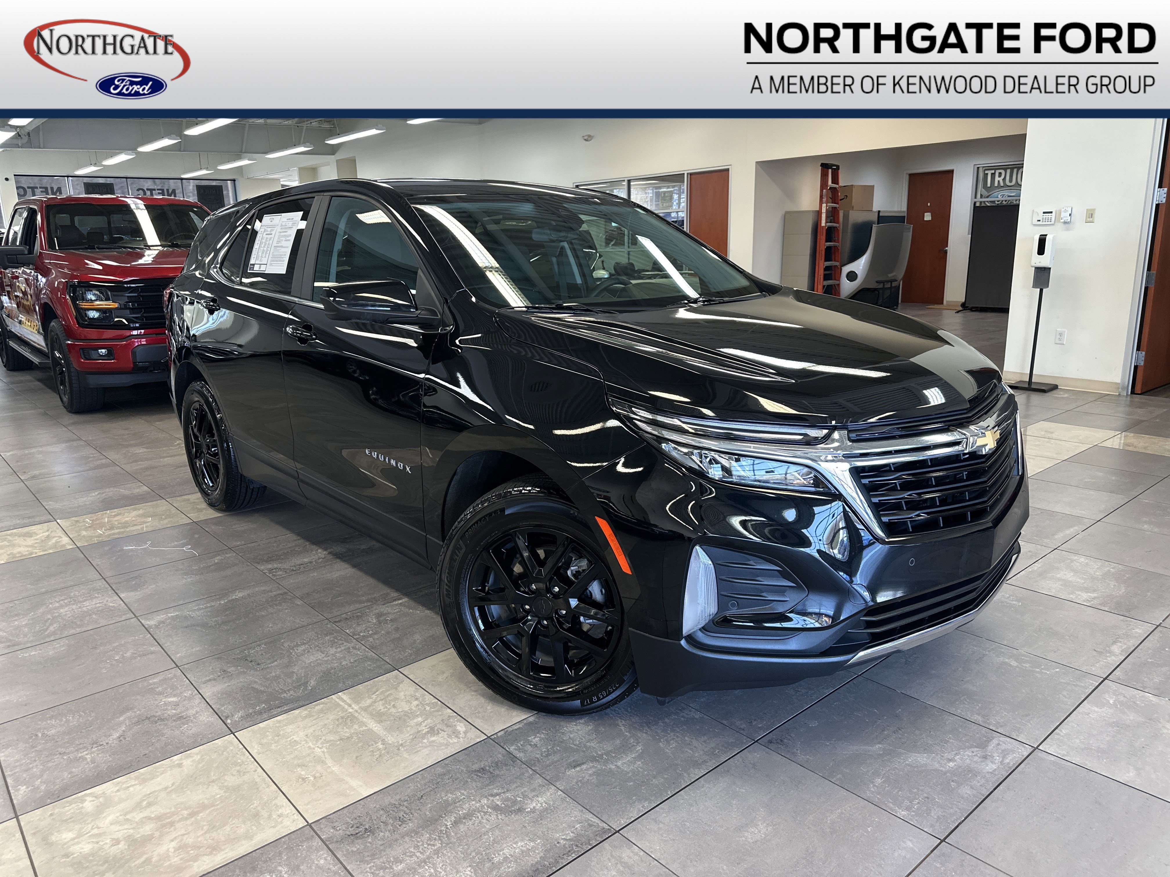 Used 2024 Chevrolet Equinox LT FWD image 1