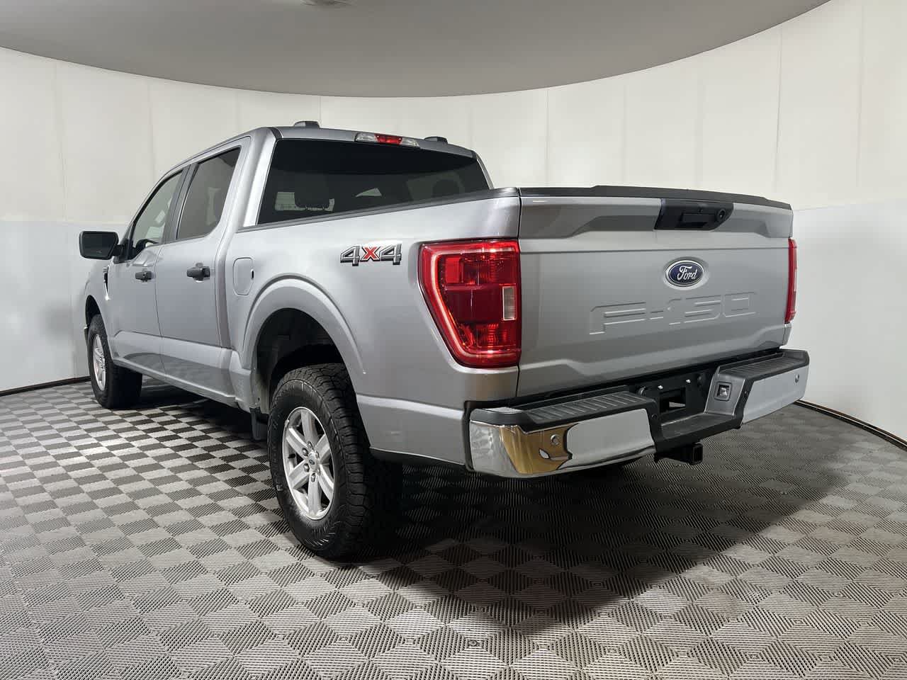 Used 2022 Ford F150 XLT w/ Trailer Tow Package AWD/4WD image 6